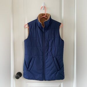 EUC The North Face Women’s Merriewood Reversible Vest in Blue/Brown, XS.